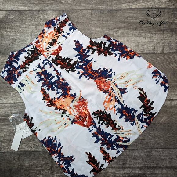 Liz Claiborne Petite Sleeveless Floral Top Size PL - Picture 5 of 5